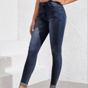 BRAND NEW stone wash skinny jeans